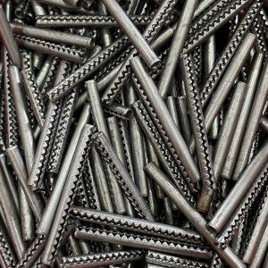 Saw toothed (zig-zag) pins